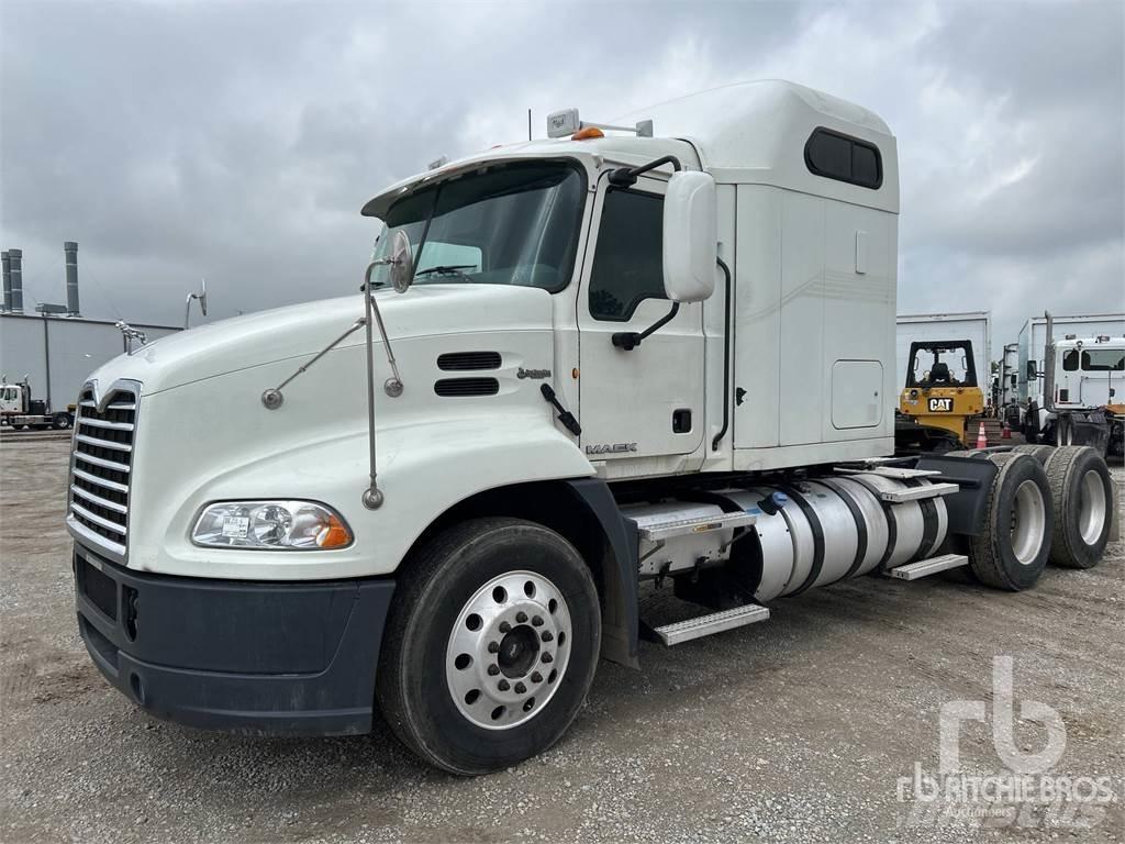 Mack CXU613 트랙터 유닛