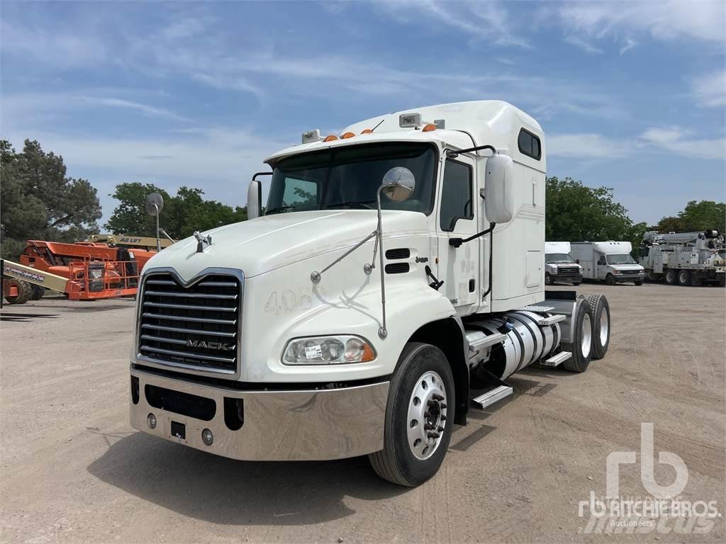 Mack CXU613 트랙터 유닛