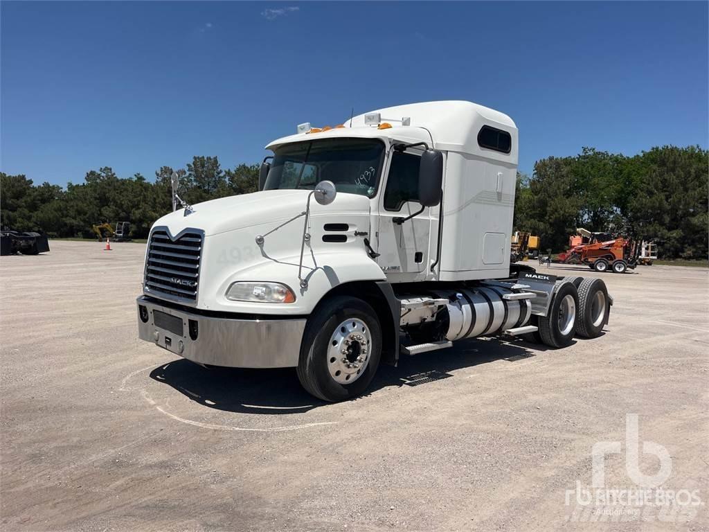 Mack CXU613 트랙터 유닛
