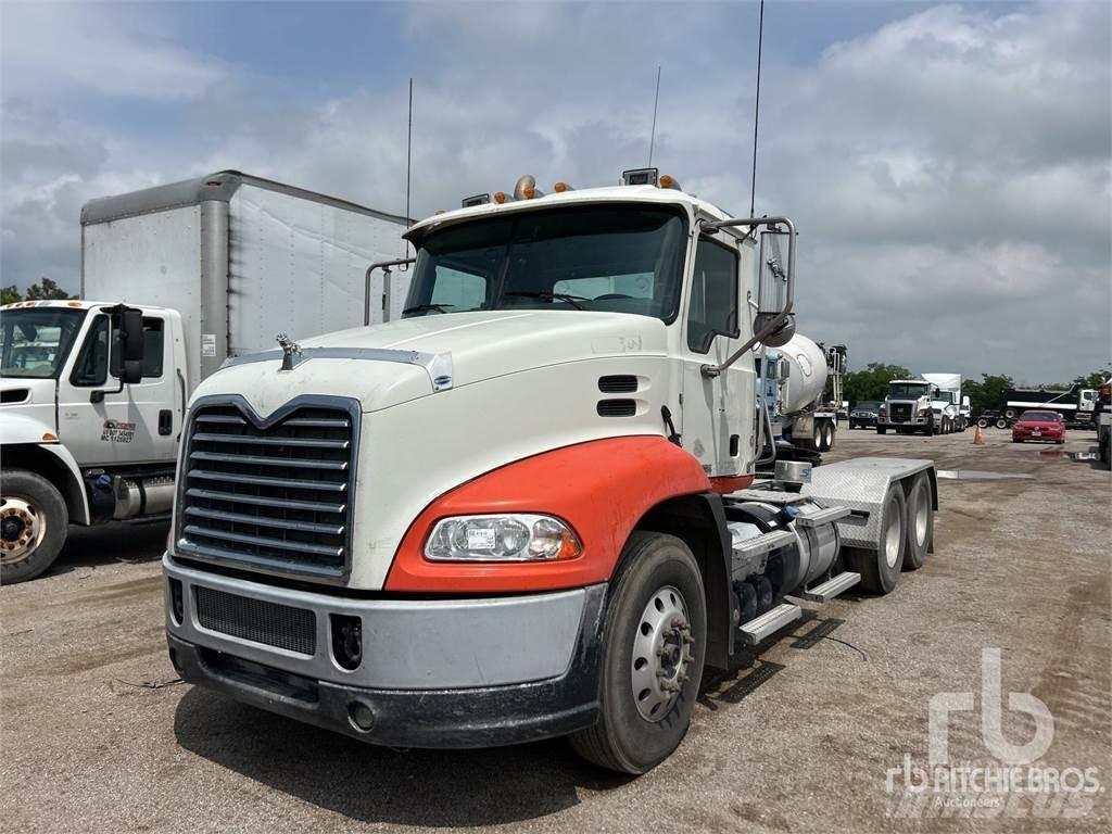 Mack CXU613 트랙터 유닛