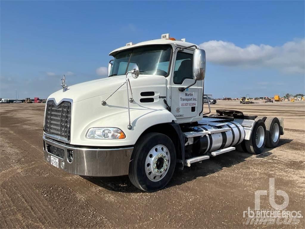Mack CXU613 트랙터 유닛