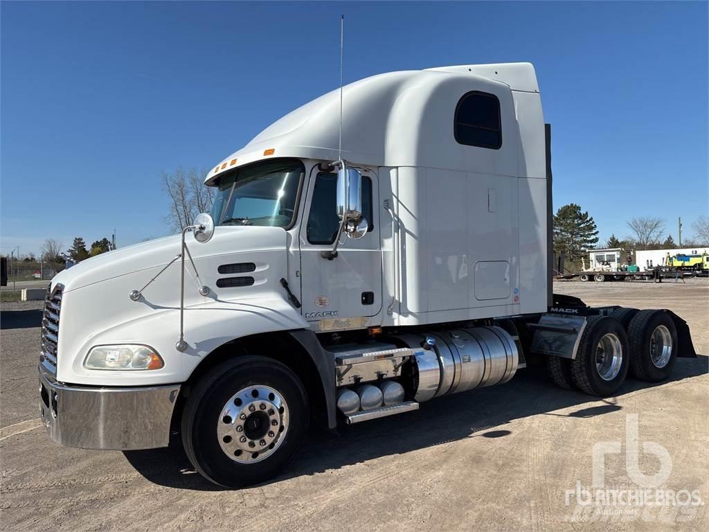 Mack CXU613 트랙터 유닛