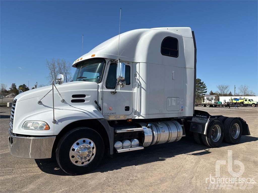Mack CXU613 트랙터 유닛