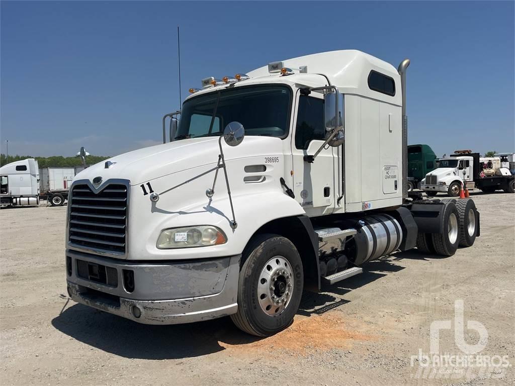Mack CXU613 트랙터 유닛