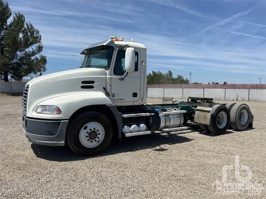 Mack CXU613 트랙터 유닛