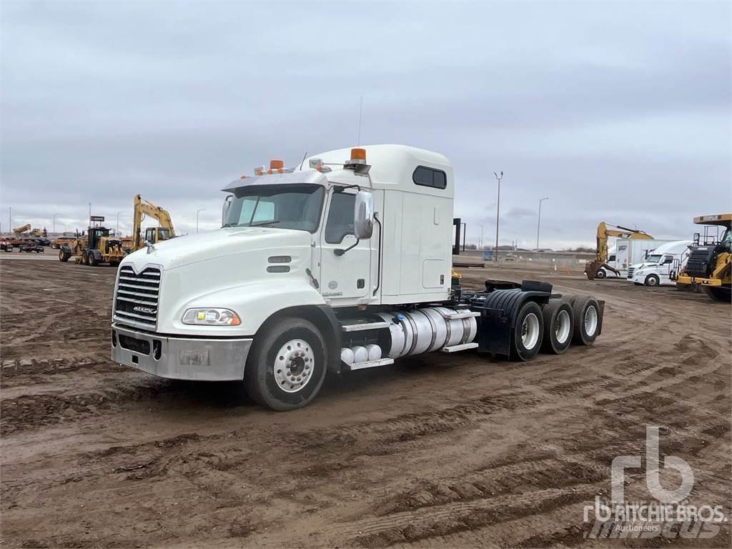 Mack CXU614 트랙터 유닛