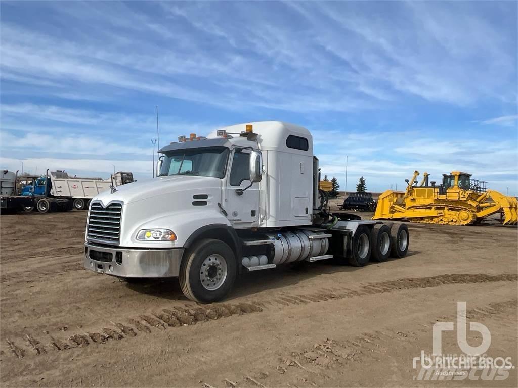 Mack CXU614 트랙터 유닛