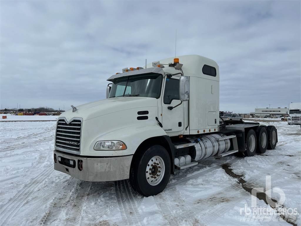 Mack CXU614 트랙터 유닛