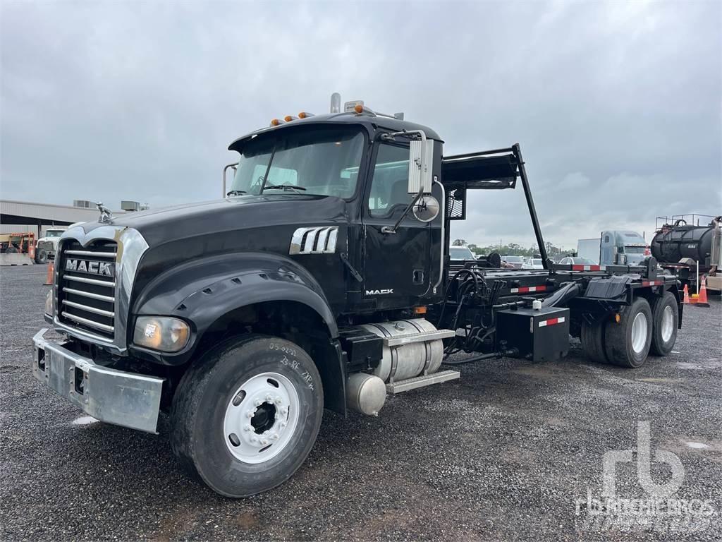 Mack GU713 케이블 리프트 탈착식 트럭