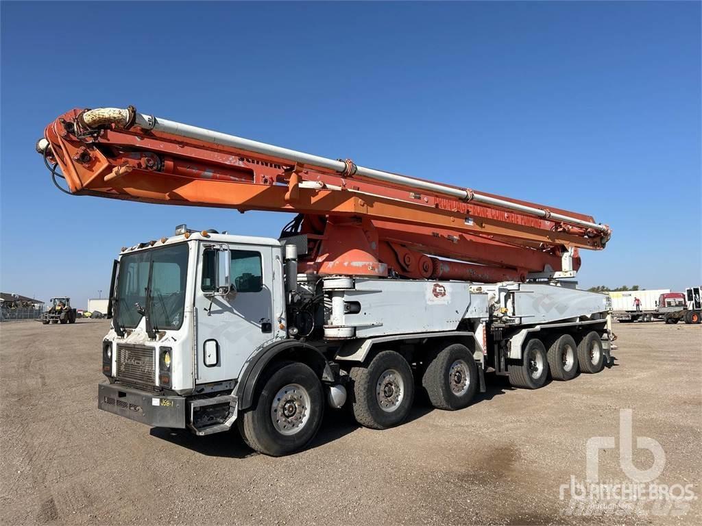 Mack MR688S 콘크리트 믹서트럭