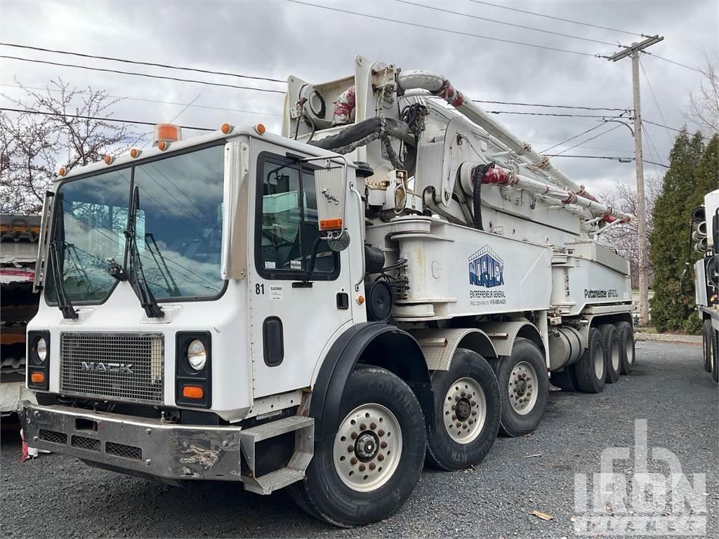 Mack MR688S 콘크리트 믹서트럭