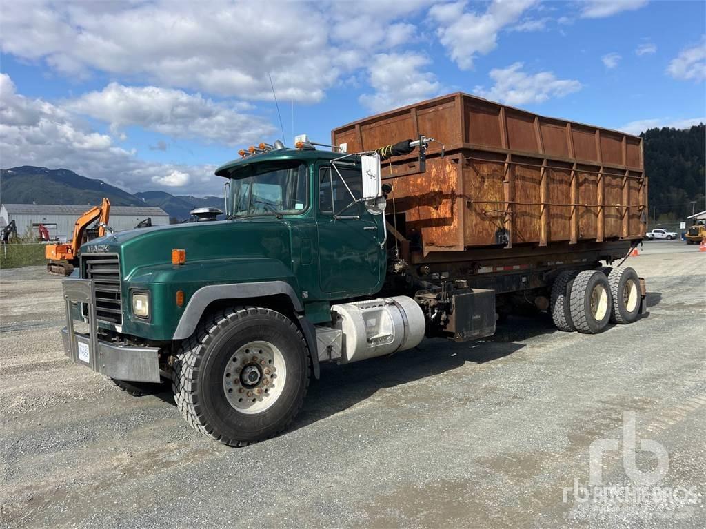 Mack RD688S 케이블 리프트 탈착식 트럭