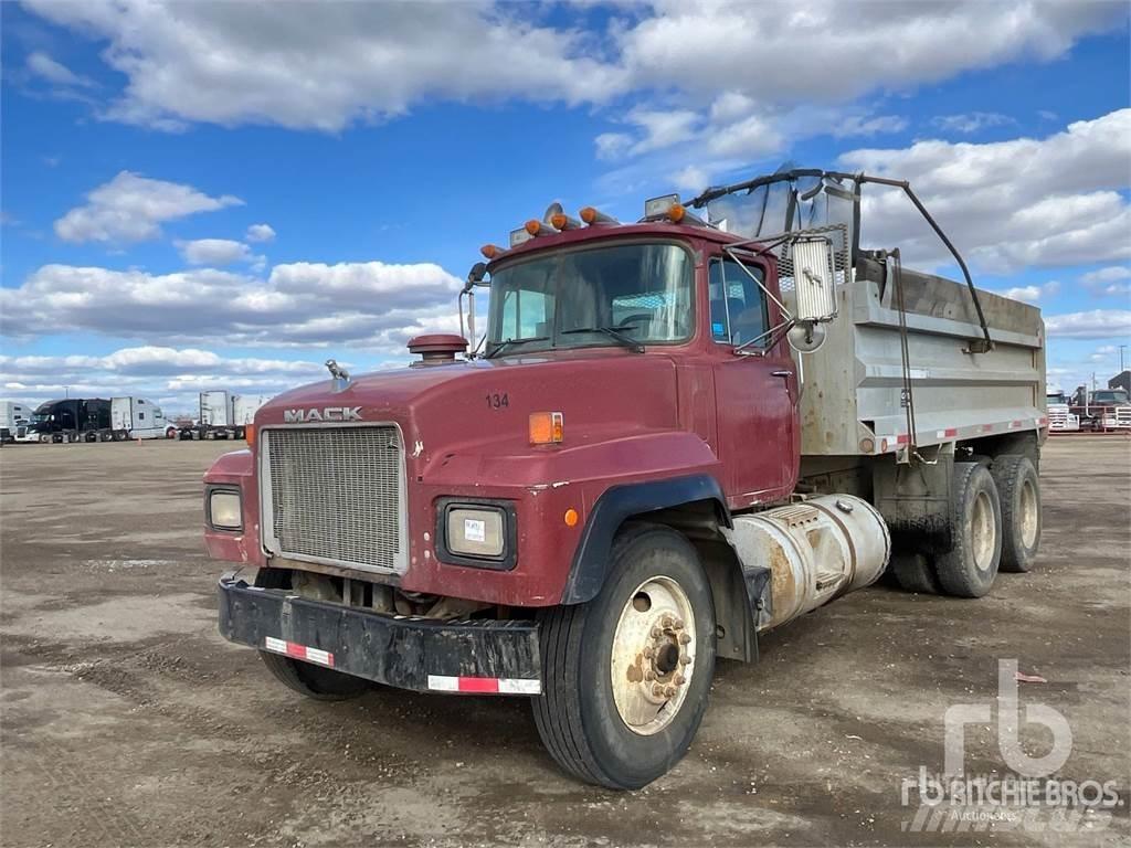 Mack RD688S 덤프 트럭