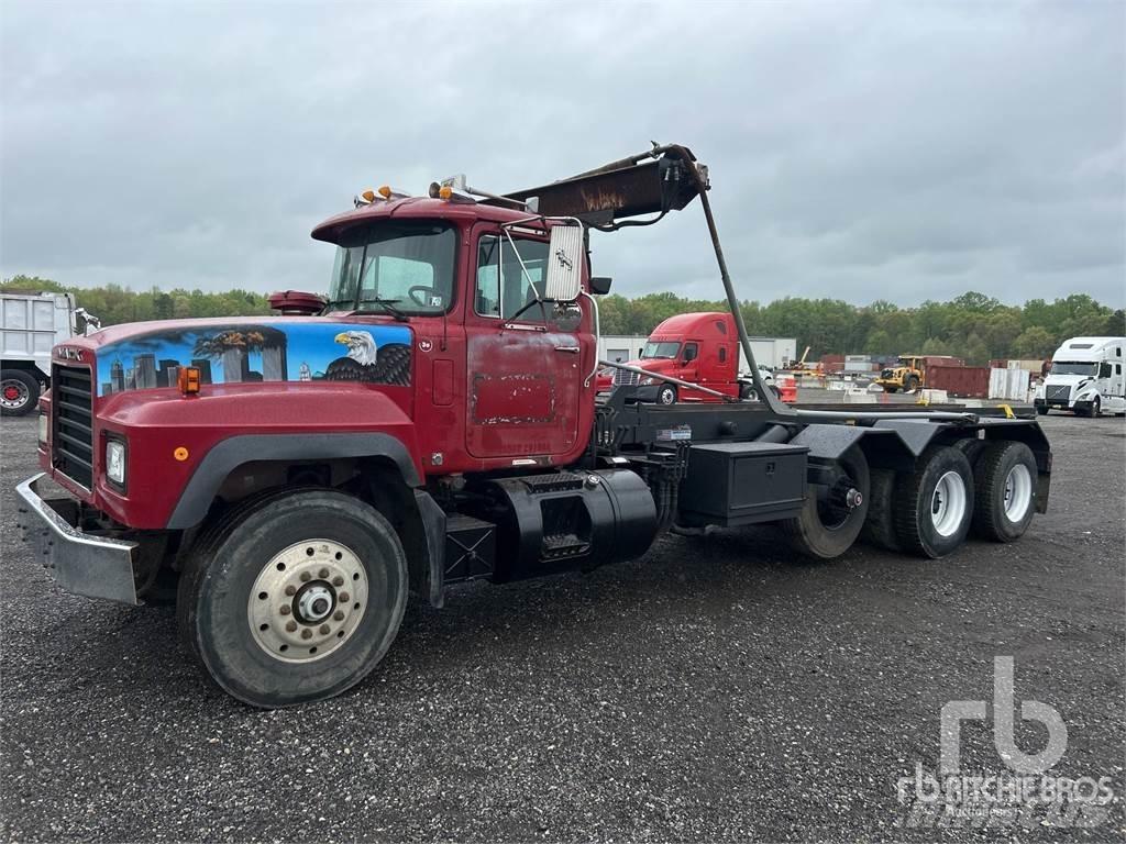 Mack RD688S 케이블 리프트 탈착식 트럭