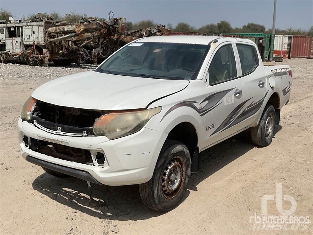 Mitsubishi L200 픽업/드롭사이드