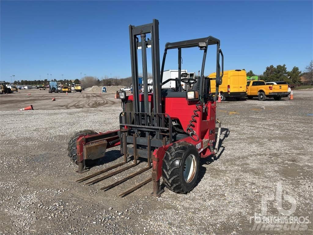 Moffett M50 험지용 트럭