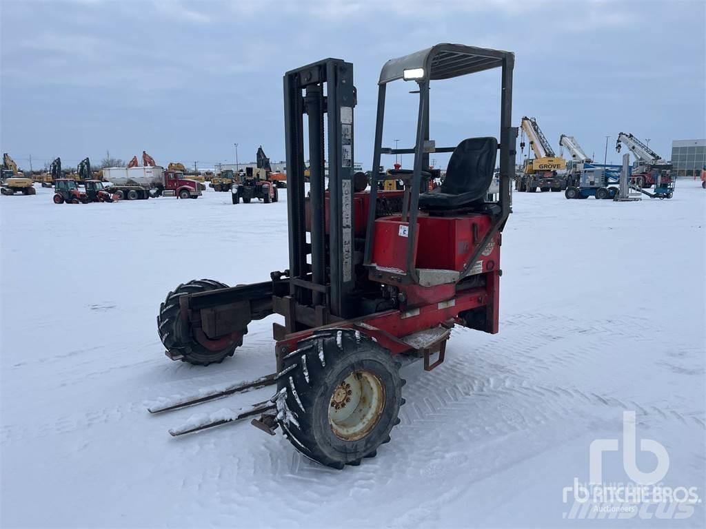 Moffett M5000 험지용 트럭