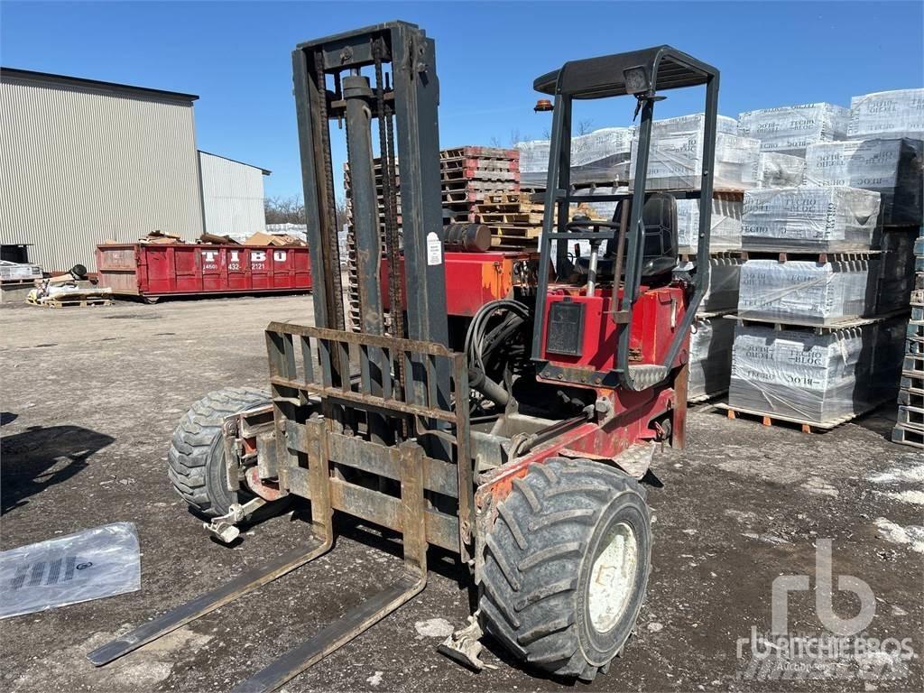 Moffett M5000 험지용 트럭