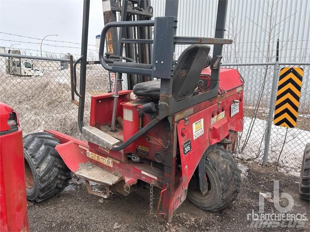 Moffett M5500 험지용 트럭