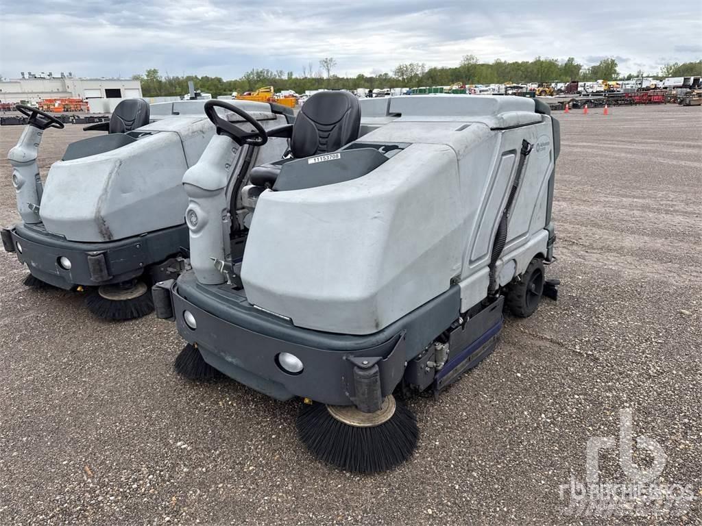 Nilfisk SC8000 도로 청소차