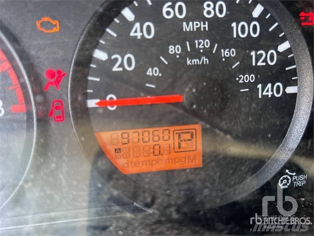 Nissan FRONTIER 픽업/드롭사이드
