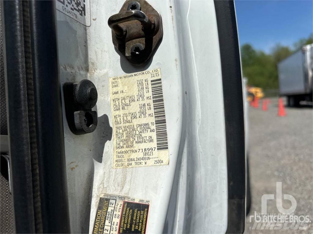 Nissan FRONTIER 픽업/드롭사이드