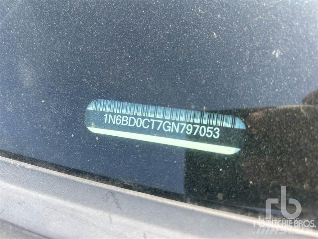 Nissan FRONTIER 픽업/드롭사이드