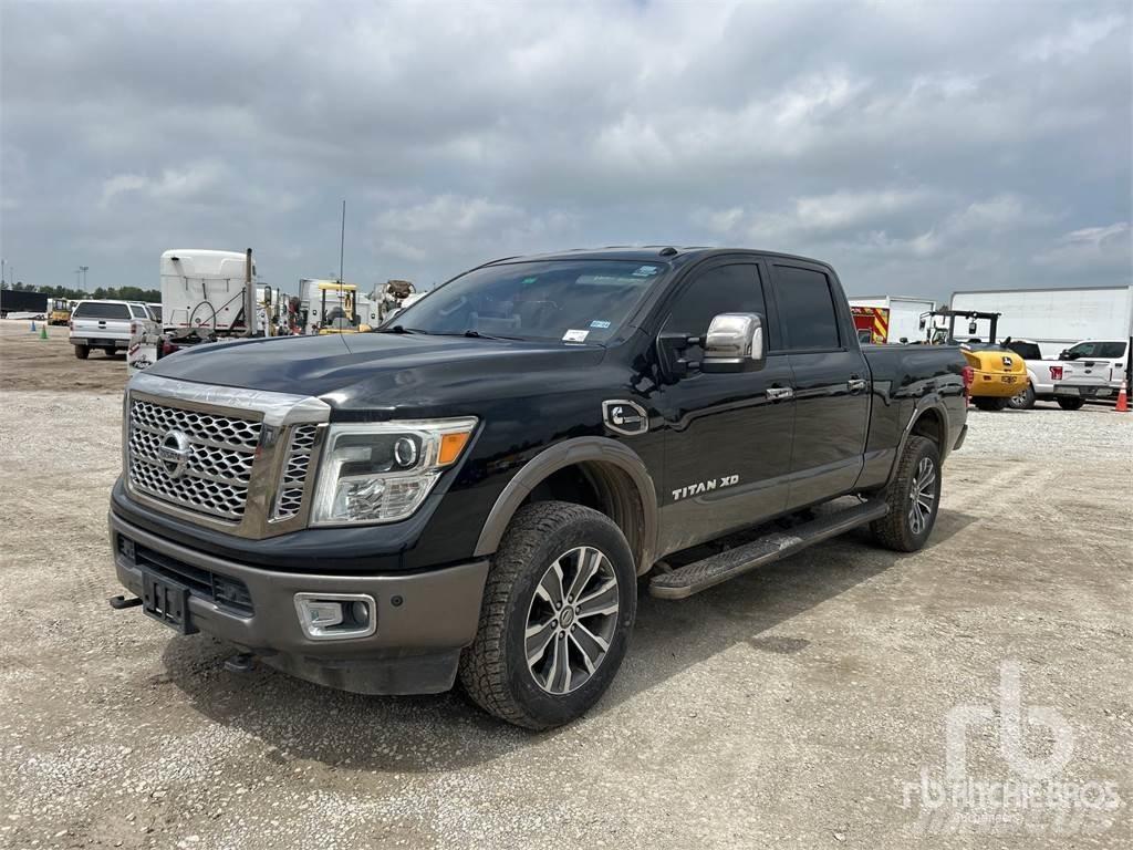 Nissan TITAN 픽업/드롭사이드