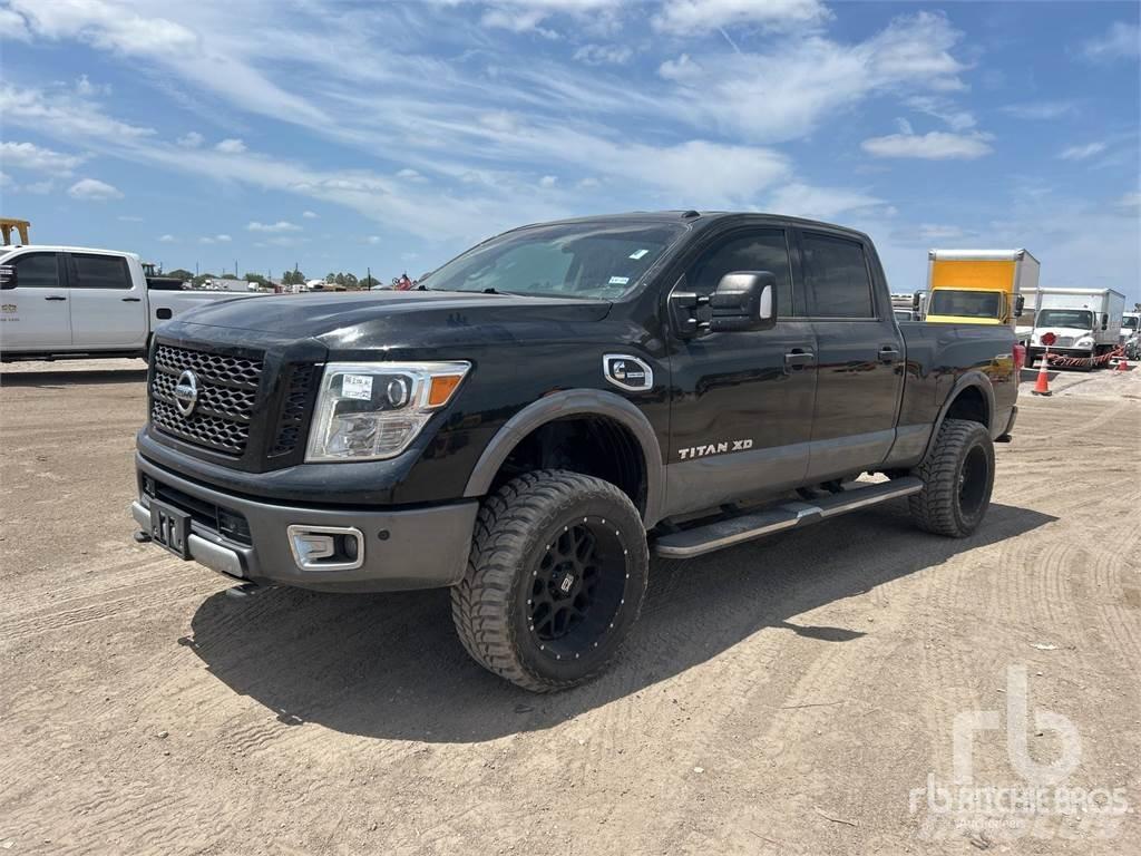 Nissan TITAN 픽업/드롭사이드