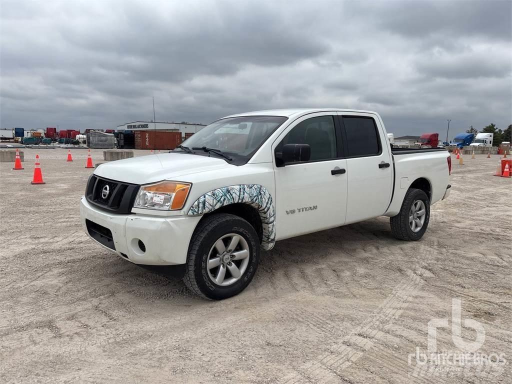 Nissan TITAN 픽업/드롭사이드