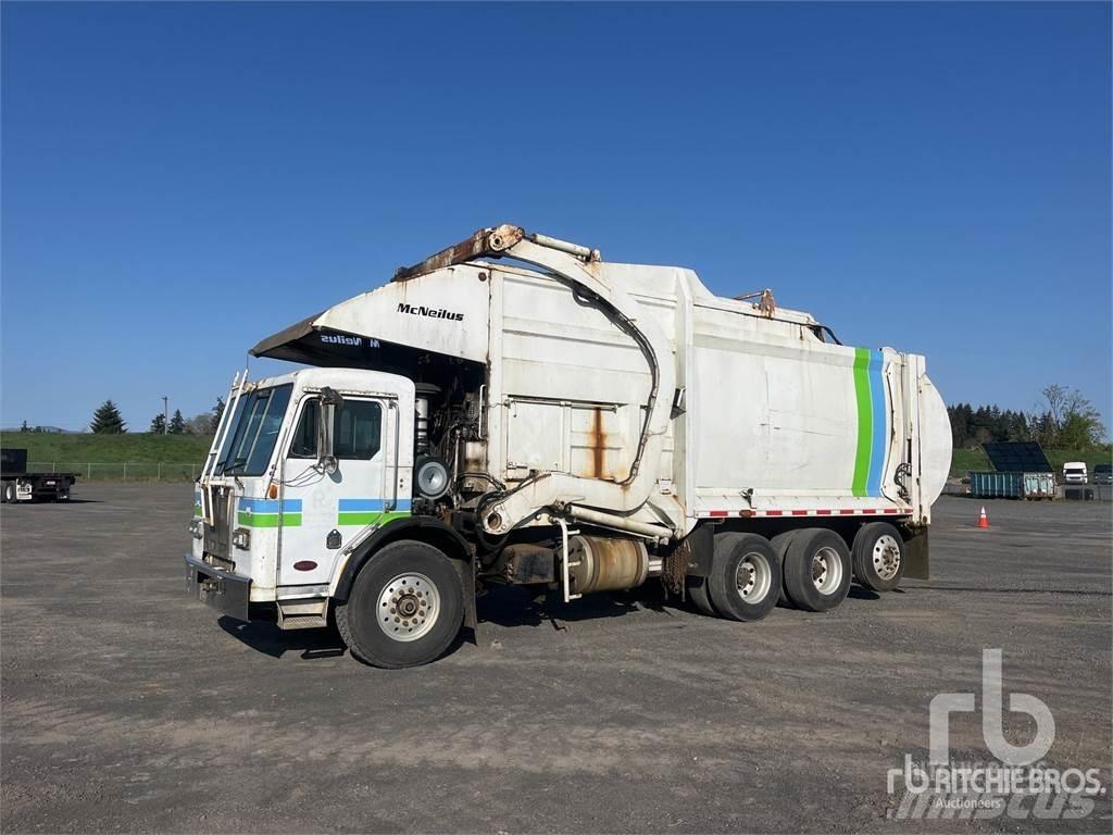 Peterbilt 320 폐기물 수거 트럭
