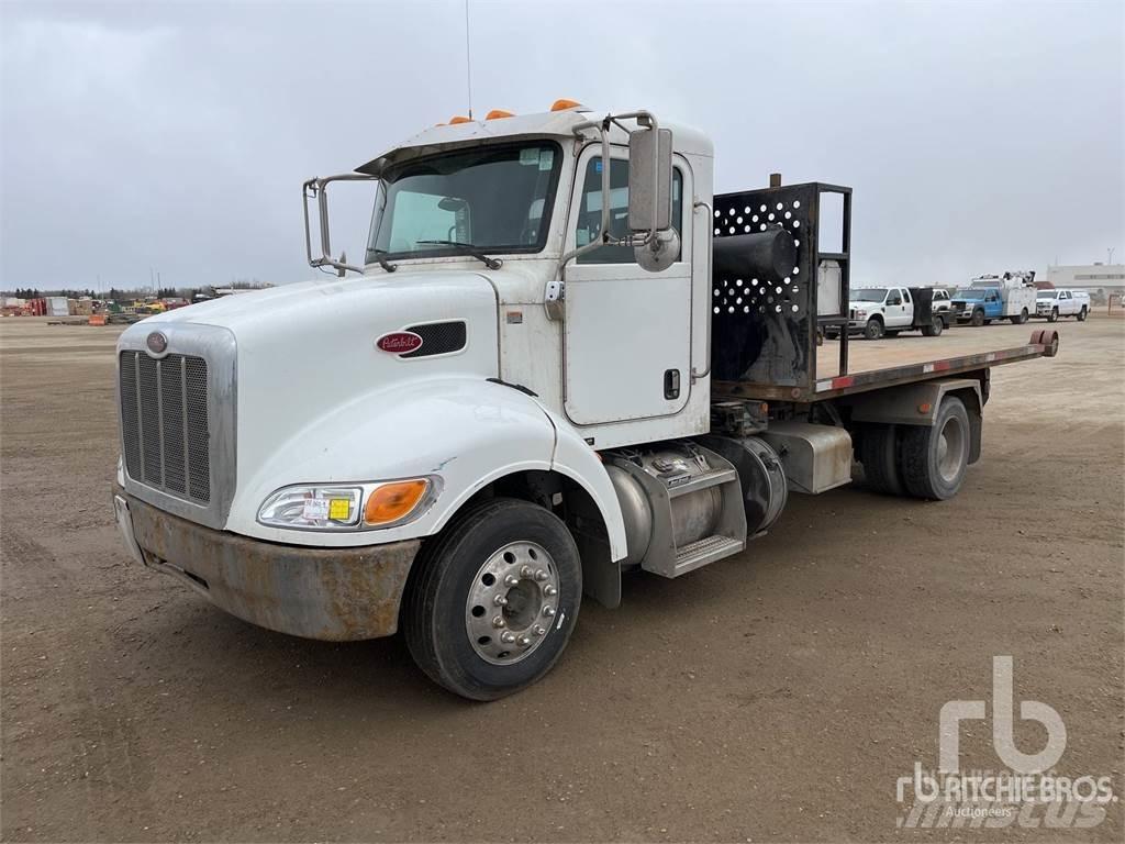 Peterbilt 330 훅 리프트 트럭