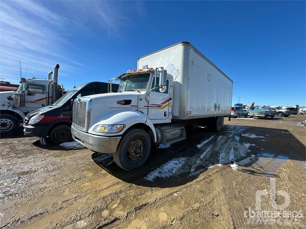 Peterbilt 335 패널 화물차