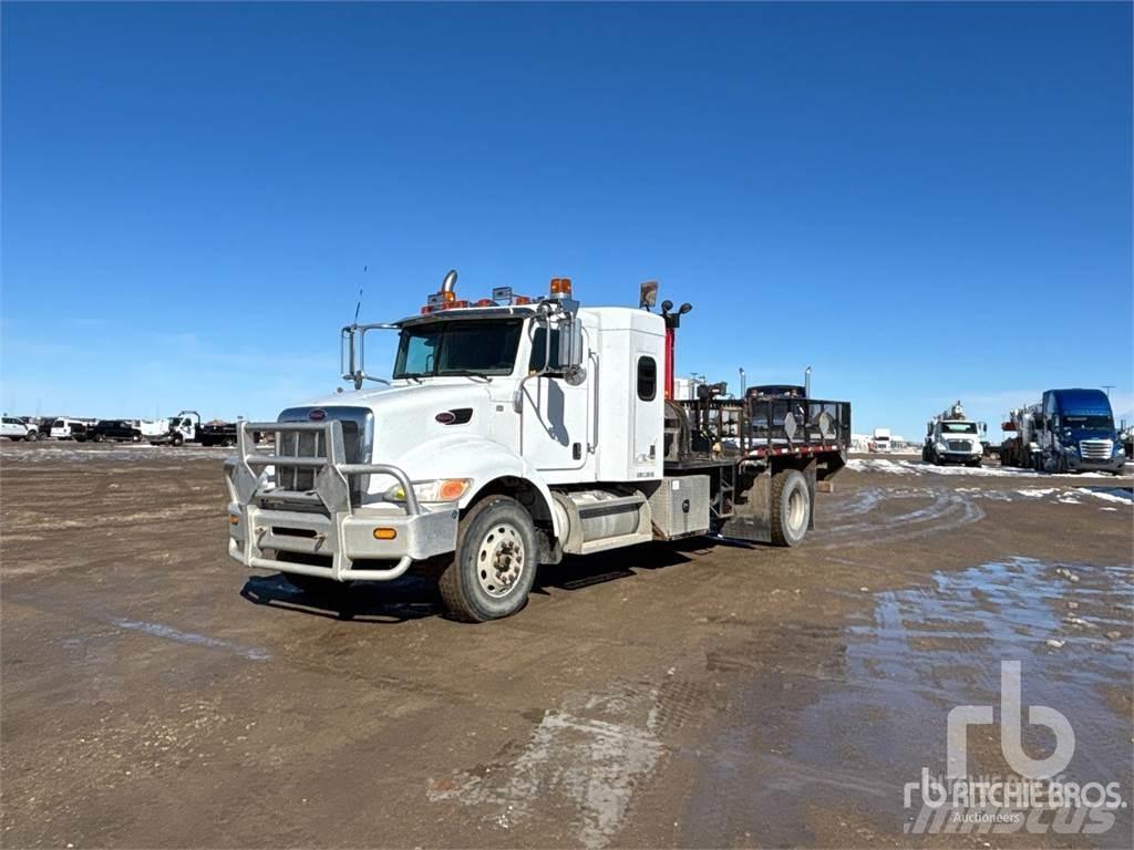 Peterbilt 335 크레인 트럭