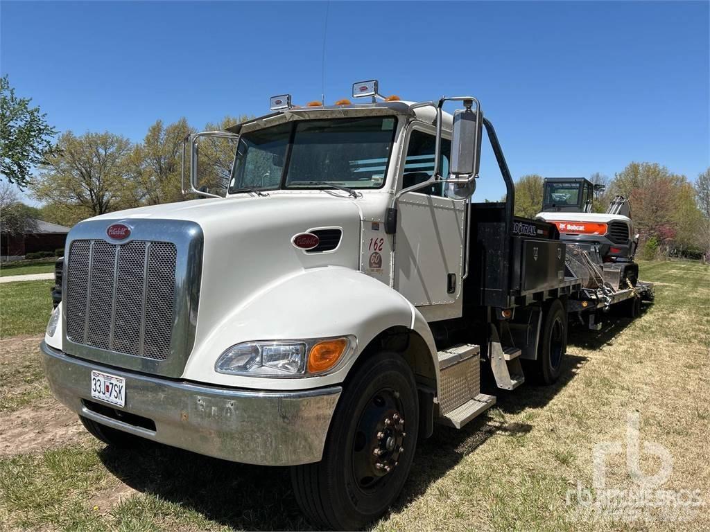 Peterbilt 335 플랫베드/드롭사이드 트럭