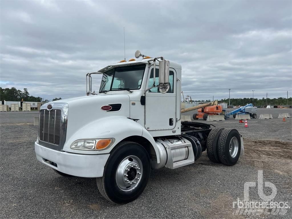 Peterbilt 337 트랙터 유닛