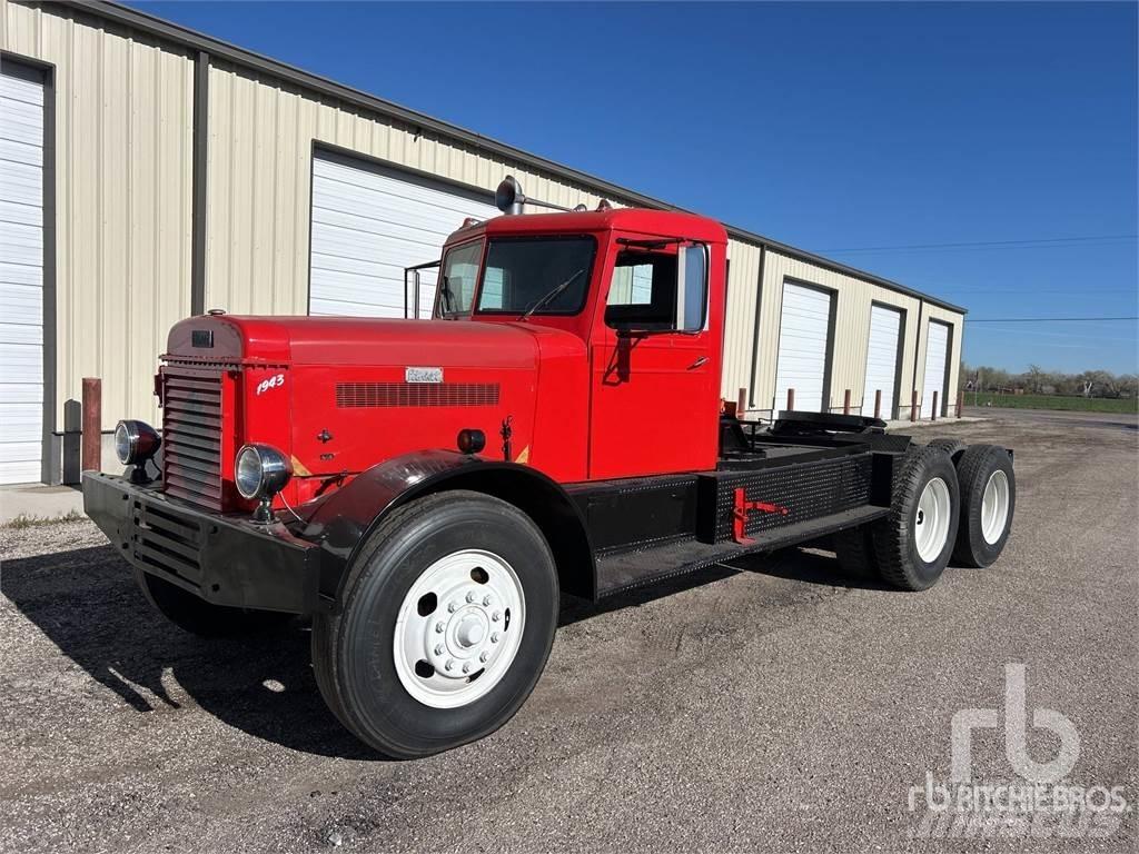 Peterbilt 354DT 트랙터 유닛