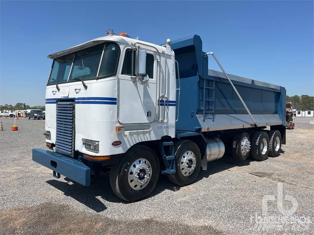 Peterbilt 362 덤프 트럭