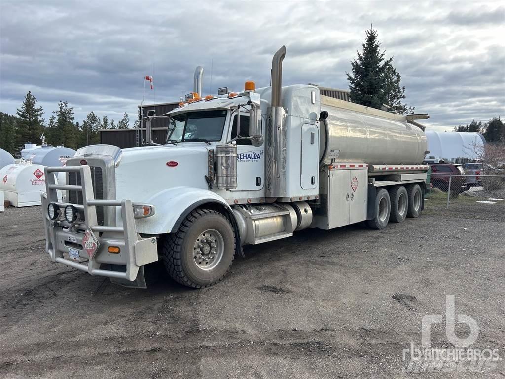 Peterbilt 367 탱커 트럭
