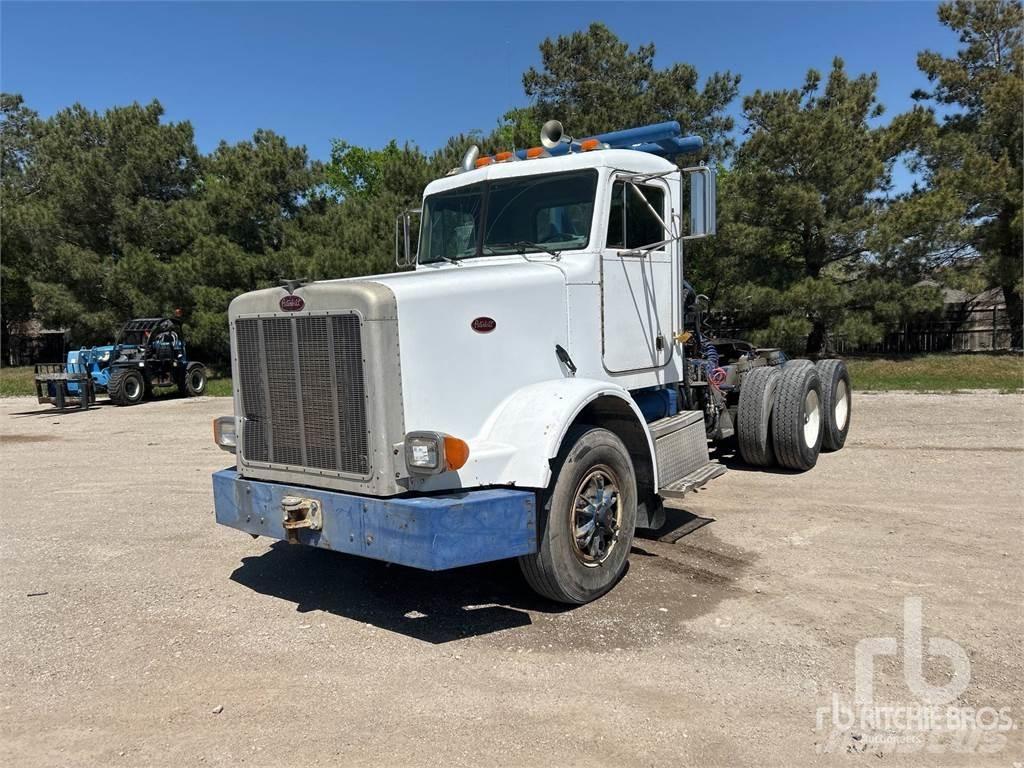 Peterbilt 378 플랫베드/윈치 트럭