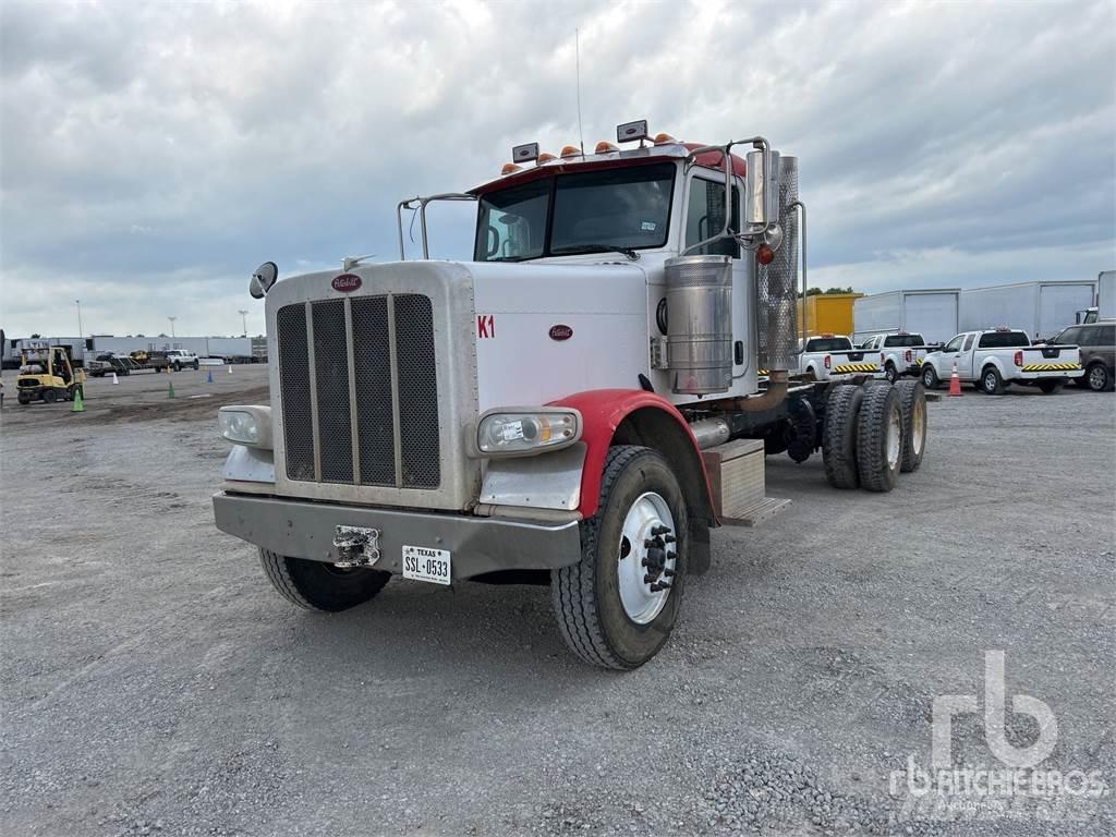 Peterbilt 388 플랫베드/윈치 트럭