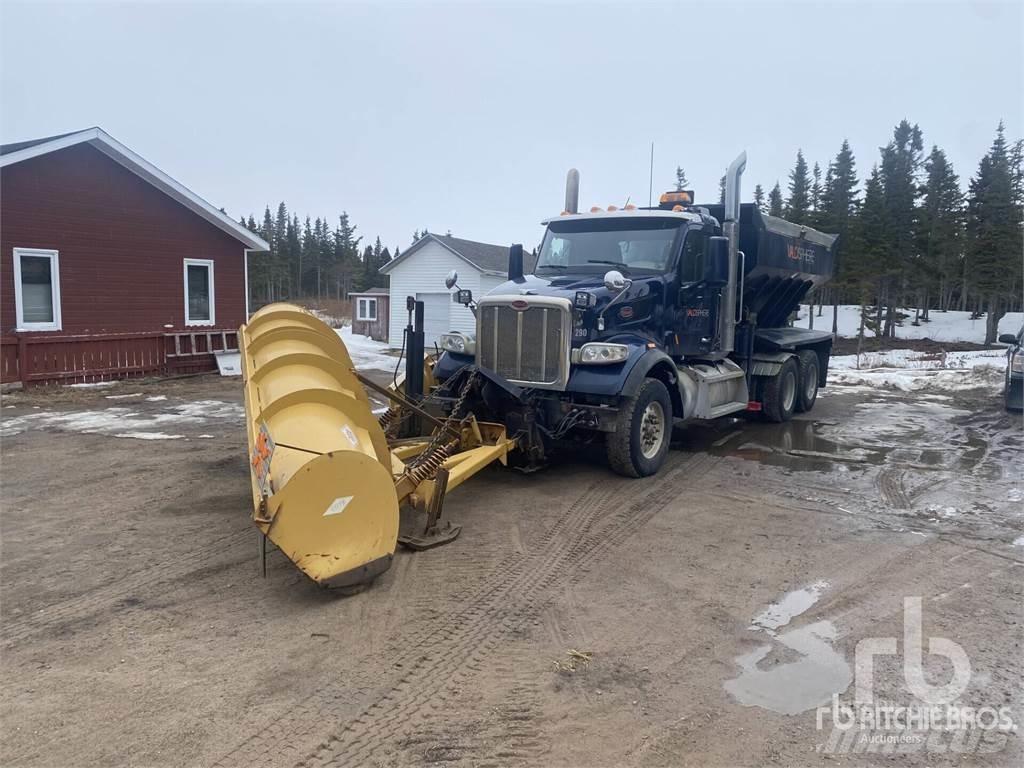 Peterbilt 567 제설 블레이드 및 제설기