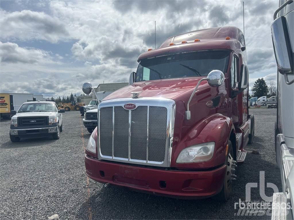Peterbilt 587 트랙터 유닛