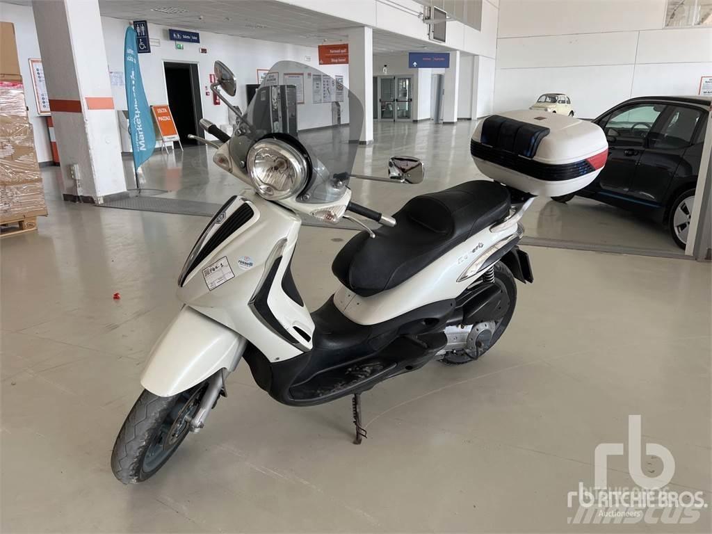 Piaggio BEVERLY 자동차