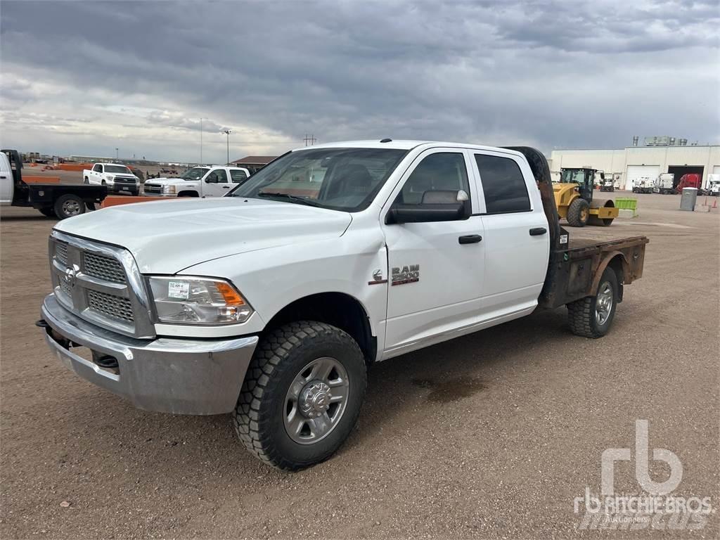 RAM 2500 플랫베드/드롭사이드 트럭