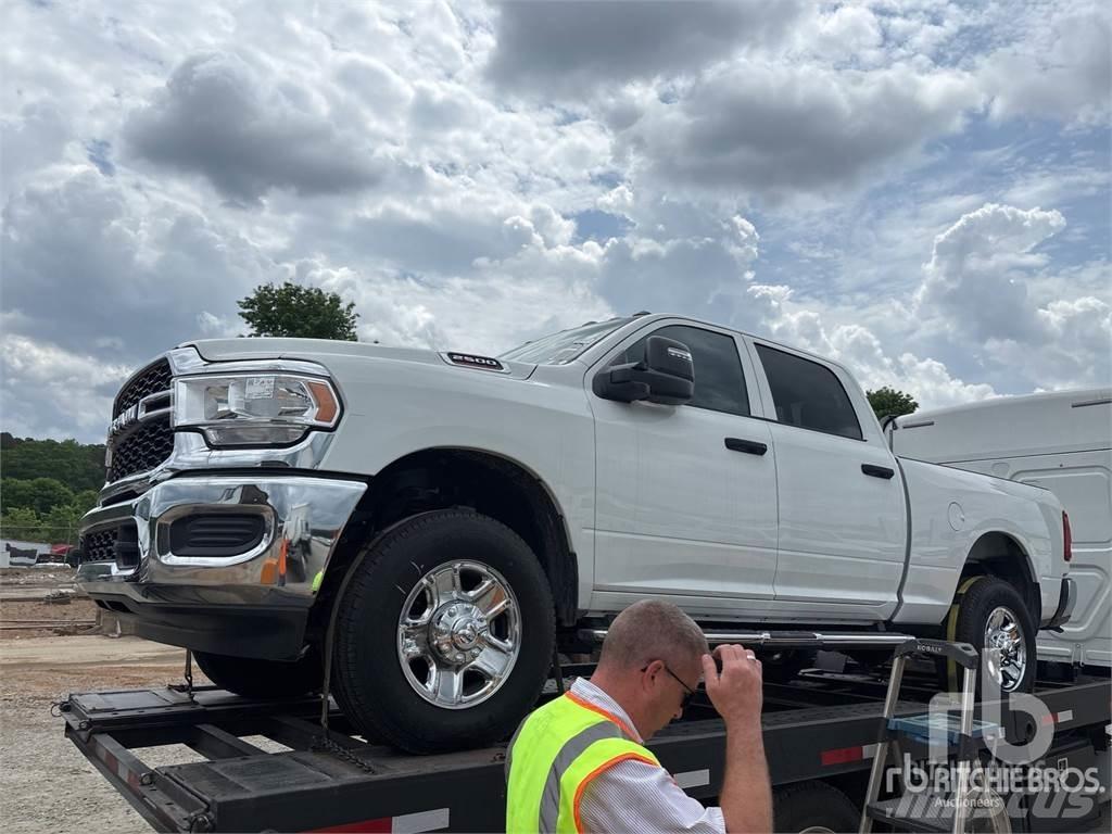 RAM 2500 픽업/드롭사이드