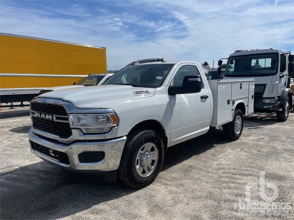 RAM 2500 시립/다목적 차량