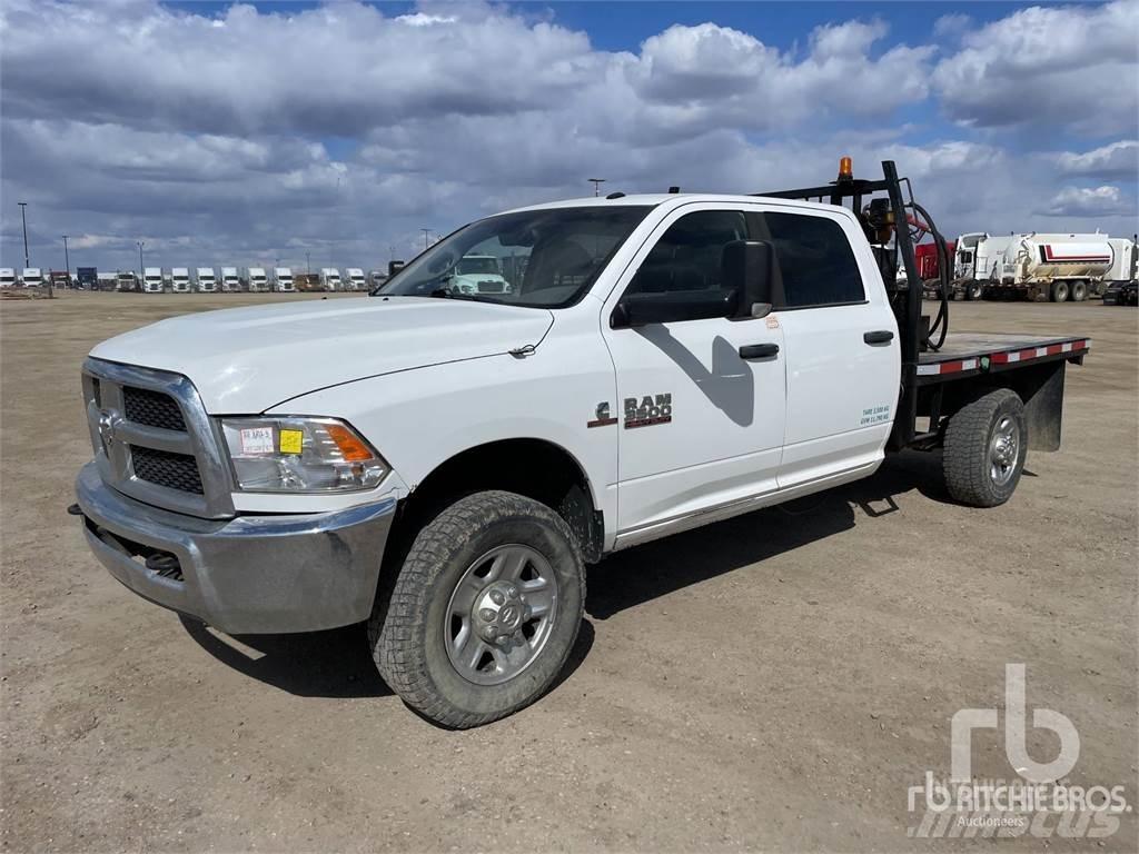 RAM 3500 플랫베드/드롭사이드 트럭