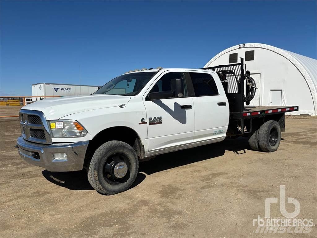 RAM 3500 플랫베드/드롭사이드 트럭