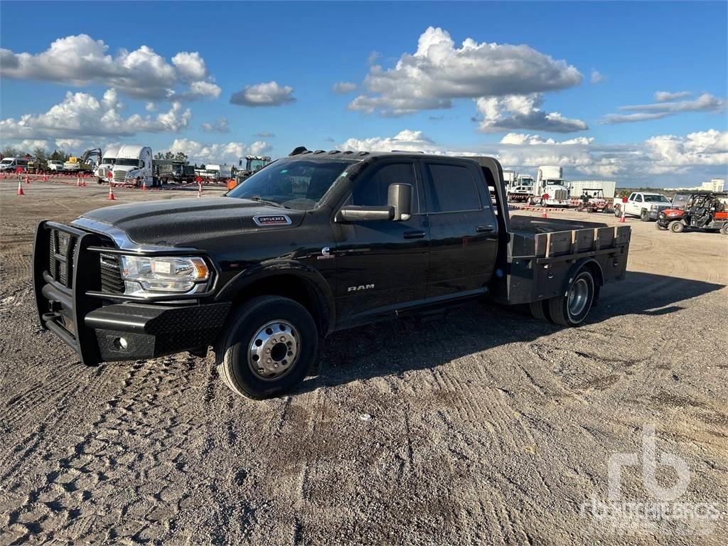 RAM 3500 플랫베드/드롭사이드 트럭